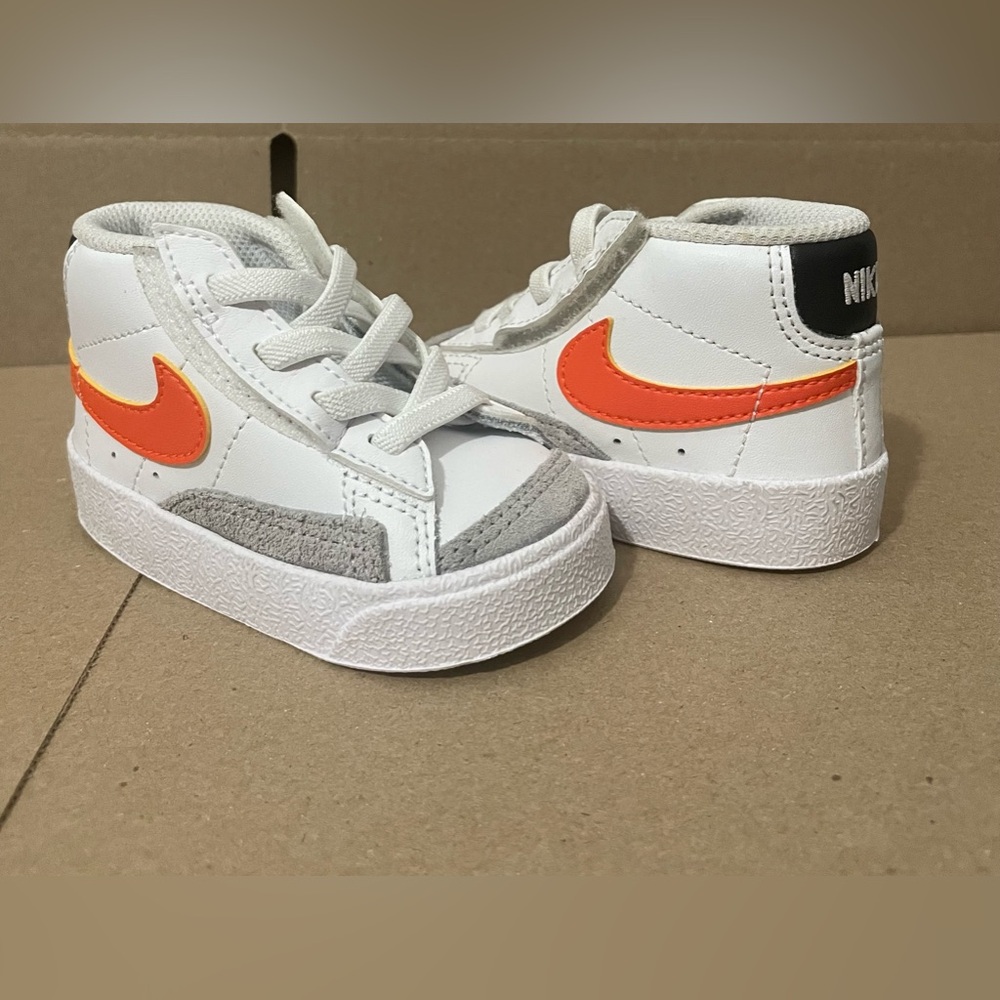 Nike Kids Sneakers White and Orange